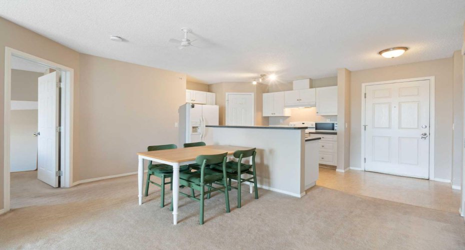 290 Shawville Way, Calgary, Alberta T2Y 3Z9, 2 Bedroom Bedrooms, 0 ,2 BathroomBathrooms,Residential,For Sale,Shawville,0,A2327166
