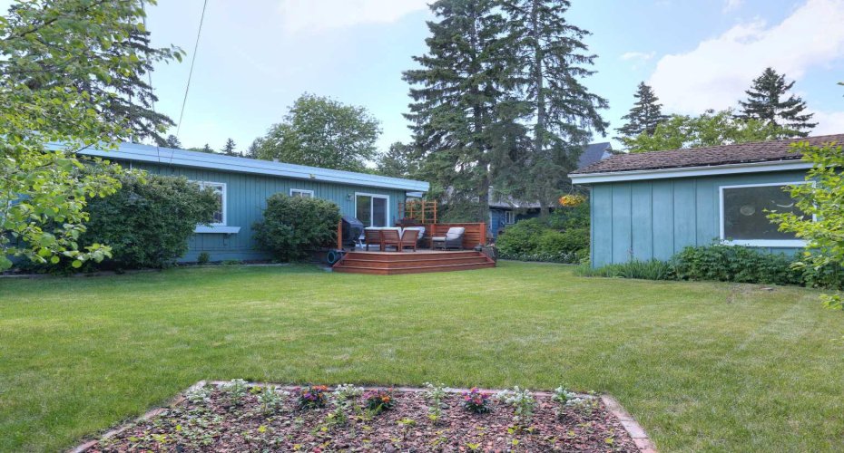 8908 33 Avenue, Calgary, Alberta T3B 1M6, 2 Bedroom Bedrooms, 0 ,1 BathroomBathrooms,Residential,For Sale,33,0,A2327201
