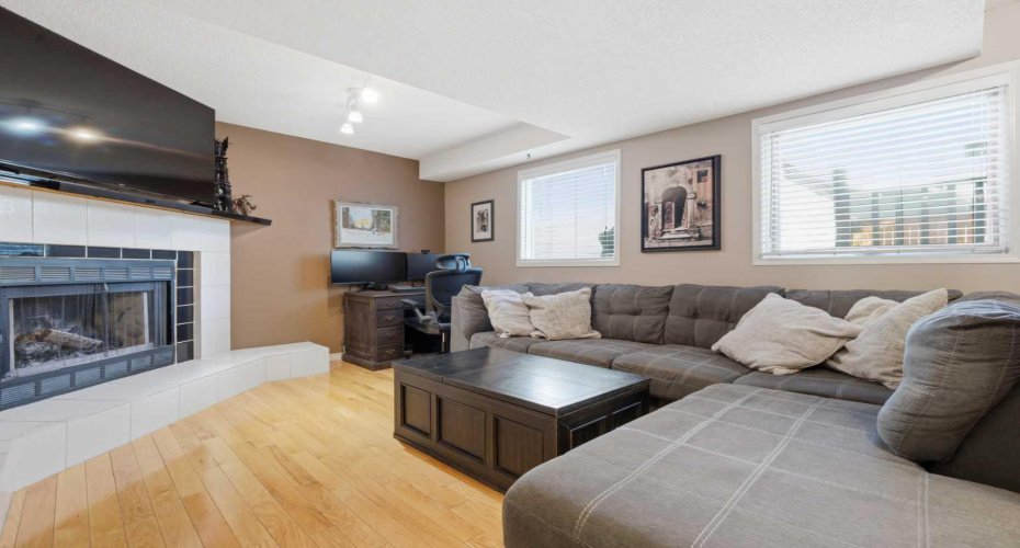 128 Sunvale Crescent, Calgary, Alberta T2X2S5, 4 Bedroom Bedrooms, 0 ,3 BathroomBathrooms,Residential,For Sale,Sunvale,0,A2327220