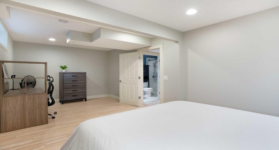 90 Discovery Ridge Road, Calgary, Alberta T3H 4R4, 5 Bedroom Bedrooms, 0 ,4 BathroomBathrooms,Residential,For Sale,Discovery Ridge,0,A2327230
