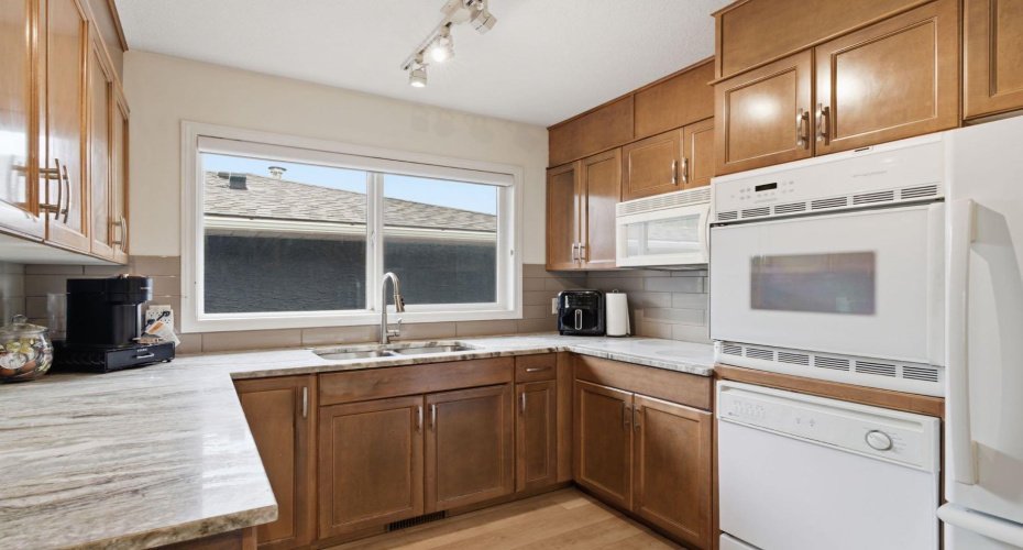 4752 Nipawin Crescent, Calgary, Alberta t2K 2h9, 2 Bedroom Bedrooms, 0 ,3 BathroomBathrooms,Residential,For Sale,Nipawin,0,A2327236