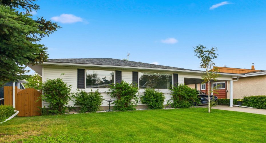 4752 Nipawin Crescent, Calgary, Alberta t2K 2h9, 2 Bedroom Bedrooms, 0 ,3 BathroomBathrooms,Residential,For Sale,Nipawin,0,A2327236