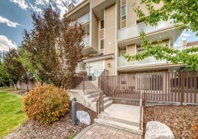 3717 42 Street, Calgary, Alberta T3A 2W2, 1 Bedroom Bedrooms, 0 ,1 BathroomBathrooms,Residential,For Sale,42,0,A2327253