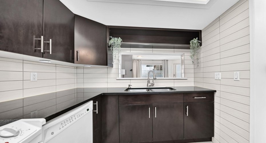 3717 42 Street, Calgary, Alberta T3A 2W2, 1 Bedroom Bedrooms, 0 ,1 BathroomBathrooms,Residential,For Sale,42,0,A2327253