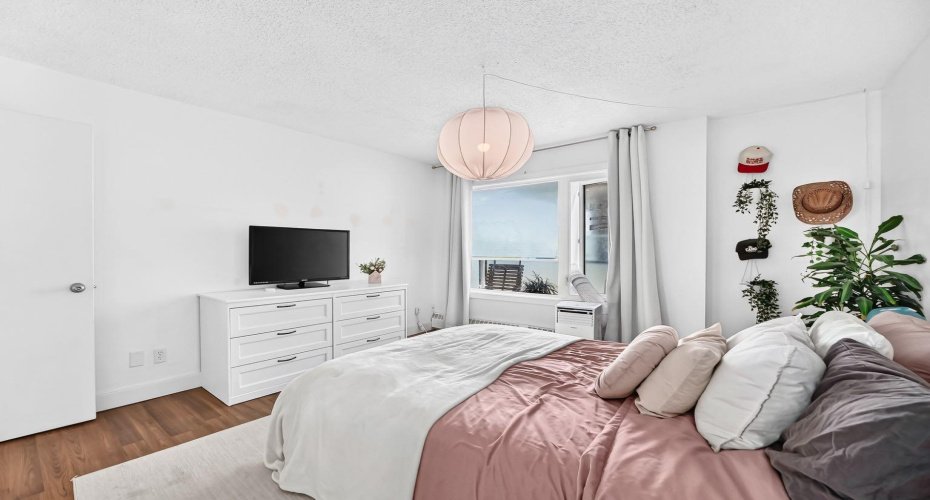 3717 42 Street, Calgary, Alberta T3A 2W2, 1 Bedroom Bedrooms, 0 ,1 BathroomBathrooms,Residential,For Sale,42,0,A2327253