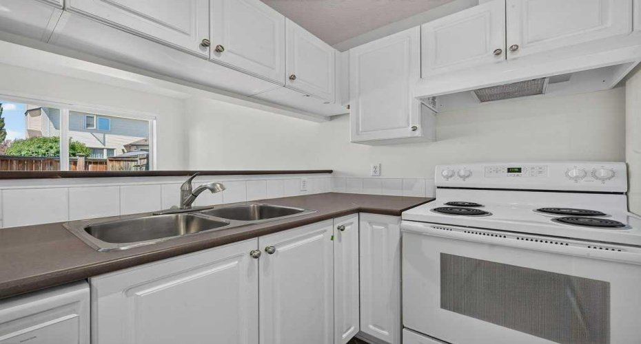 39 Citadel Point, Calgary, Alberta T3G 5L2, 3 Bedroom Bedrooms, 0 ,2 BathroomBathrooms,Residential,For Sale,Citadel,0,A2327260
