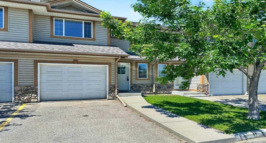 39 Citadel Point, Calgary, Alberta T3G 5L2, 3 Bedroom Bedrooms, 0 ,2 BathroomBathrooms,Residential,For Sale,Citadel,0,A2327260