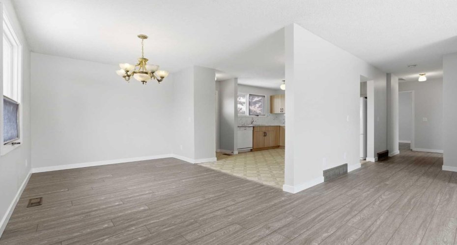 32 Fonda Mews, Calgary, Alberta T2A5S5, 4 Bedroom Bedrooms, 0 ,2 BathroomBathrooms,Residential,For Sale,Fonda,0,A2298267