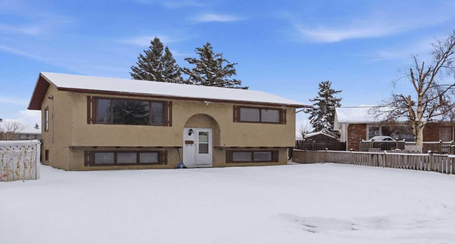 32 Fonda Mews, Calgary, Alberta T2A5S5, 4 Bedroom Bedrooms, 0 ,2 BathroomBathrooms,Residential,For Sale,Fonda,0,A2298267