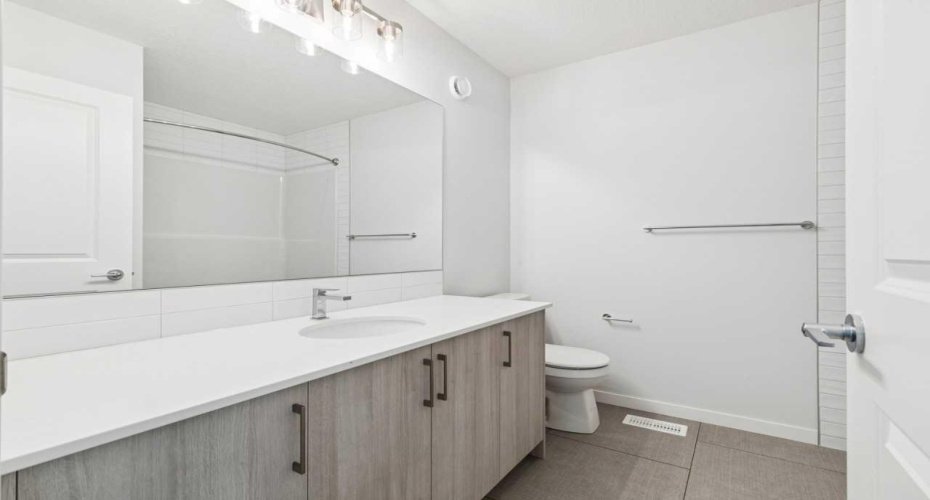 70 Lucas Heath, Calgary, Alberta T3P 2Y2, 3 Bedroom Bedrooms, 0 ,3 BathroomBathrooms,Residential,For Sale,Lucas,0,A2303561