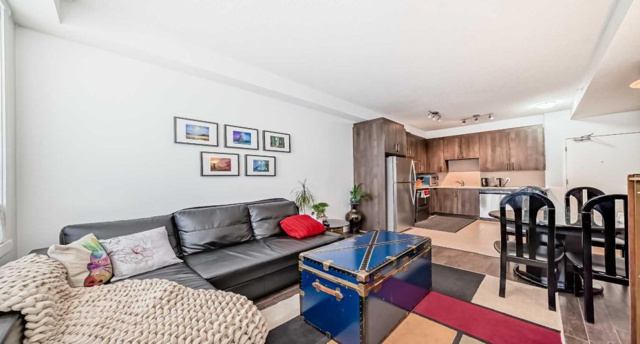 2308 Centre Street, Calgary, Alberta T2E 2T7, 2 Bedroom Bedrooms, 0 ,2 BathroomBathrooms,Residential,For Sale,Centre,0,A2307465
