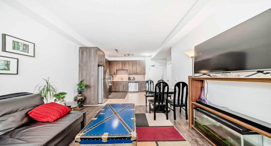 2308 Centre Street, Calgary, Alberta T2E 2T7, 2 Bedroom Bedrooms, 0 ,2 BathroomBathrooms,Residential,For Sale,Centre,0,A2307465