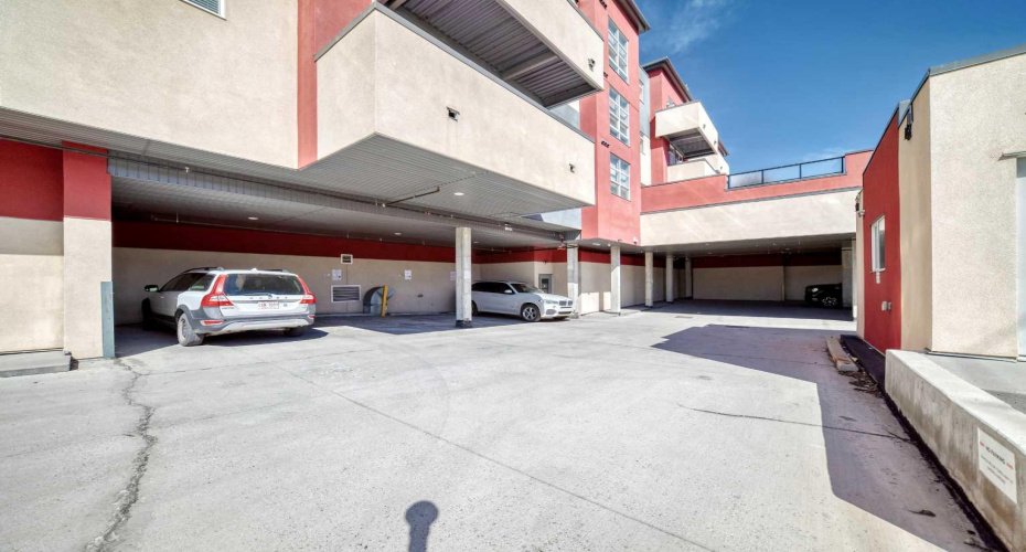 2308 Centre Street, Calgary, Alberta T2E 2T7, 2 Bedroom Bedrooms, 0 ,2 BathroomBathrooms,Residential,For Sale,Centre,0,A2307465