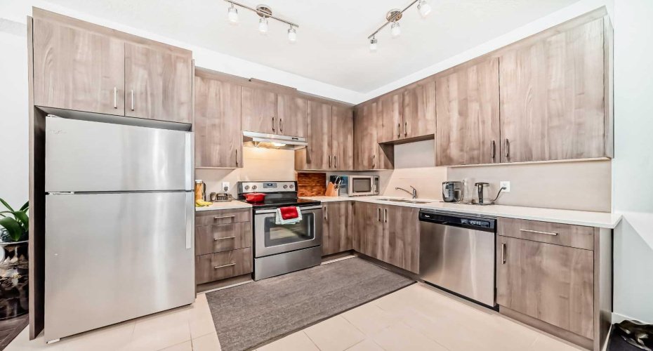 2308 Centre Street, Calgary, Alberta T2E 2T7, 2 Bedroom Bedrooms, 0 ,2 BathroomBathrooms,Residential,For Sale,Centre,0,A2307465
