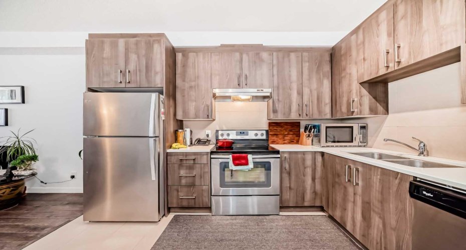 2308 Centre Street, Calgary, Alberta T2E 2T7, 2 Bedroom Bedrooms, 0 ,2 BathroomBathrooms,Residential,For Sale,Centre,0,A2307465
