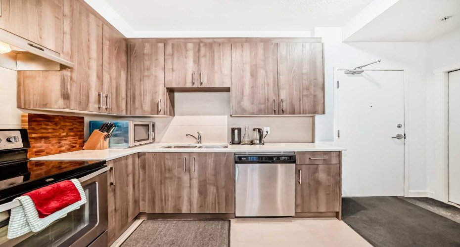 2308 Centre Street, Calgary, Alberta T2E 2T7, 2 Bedroom Bedrooms, 0 ,2 BathroomBathrooms,Residential,For Sale,Centre,0,A2307465