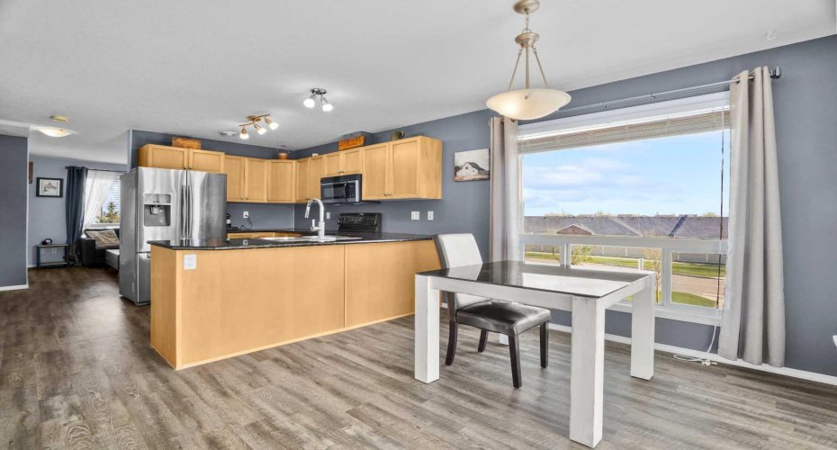 302 Sunrise Terrace, High River, Alberta T1V 0C3, 2 Bedroom Bedrooms, 0 ,2 BathroomBathrooms,Residential,For Sale,Sunrise,0,A2312582