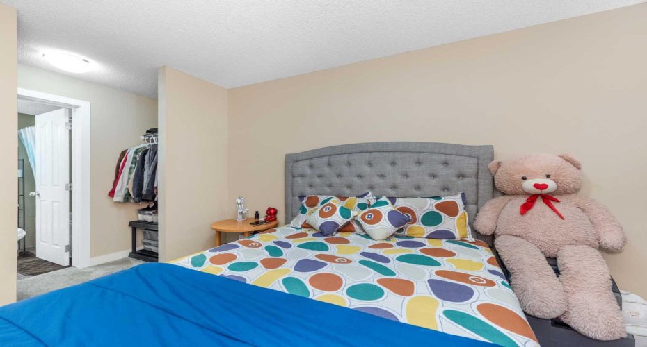 7110 80 Avenue, Calgary, Alberta T3J 0N4, 2 Bedroom Bedrooms, 0 ,1 BathroomBathrooms,Residential,For Sale,80,0,A2315078