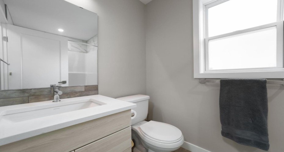 4428 74 Street, Camrose, Alberta T4V5C8, 2 Bedroom Bedrooms, 0 ,2 BathroomBathrooms,Residential,For Sale,74,0,A2317632