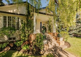 3115 Carleton Street, Calgary, Alberta T2T 3L5, 5 Bedroom Bedrooms, 0 ,4 BathroomBathrooms,Residential,For Sale,Carleton,0,A2320045