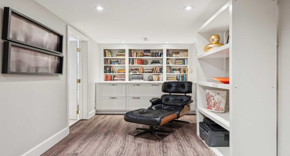 Reading/ Study Nook