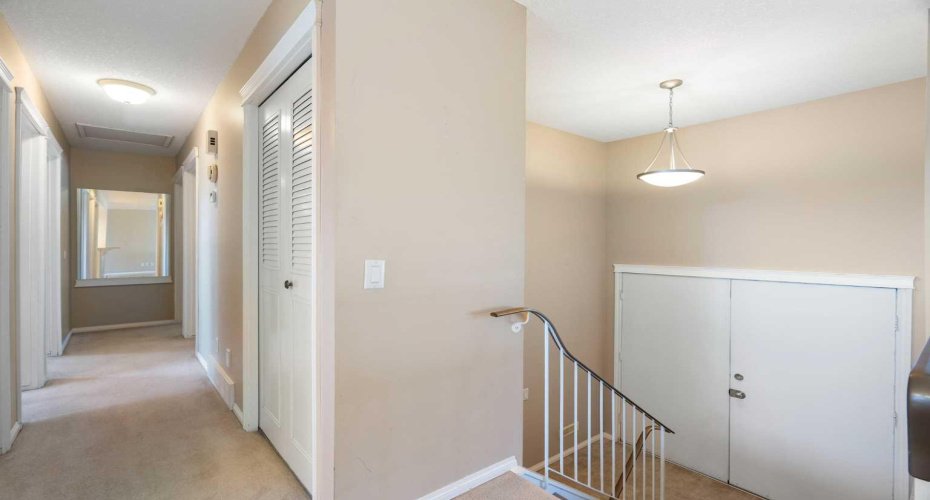 427 Queensland Road, Calgary, Alberta T2J 3S5, 3 Bedroom Bedrooms, 0 ,2 BathroomBathrooms,Residential,For Sale,Queensland,0,A2321841