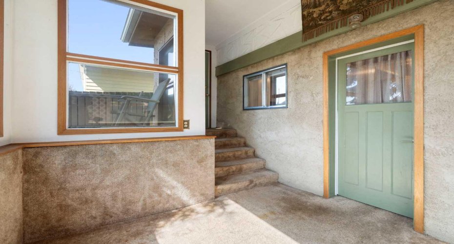 427 Queensland Road, Calgary, Alberta T2J 3S5, 3 Bedroom Bedrooms, 0 ,2 BathroomBathrooms,Residential,For Sale,Queensland,0,A2321841