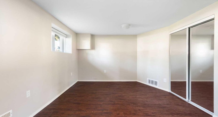 427 Queensland Road, Calgary, Alberta T2J 3S5, 3 Bedroom Bedrooms, 0 ,2 BathroomBathrooms,Residential,For Sale,Queensland,0,A2321841