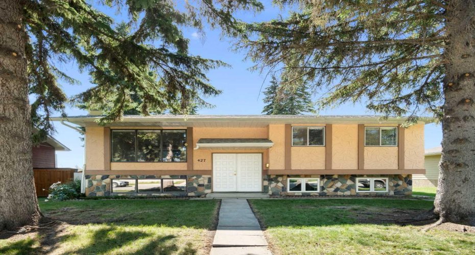 427 Queensland Road, Calgary, Alberta T2J 3S5, 3 Bedroom Bedrooms, 0 ,2 BathroomBathrooms,Residential,For Sale,Queensland,0,A2321841