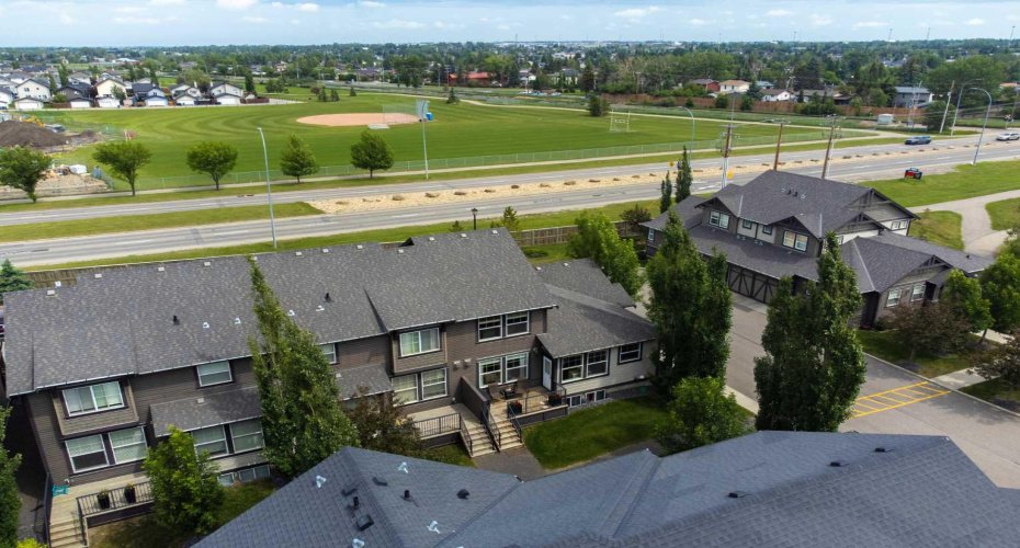 110 Coopers Common, Airdrie, Alberta T4B 3Y3, 2 Bedroom Bedrooms, 0 ,3 BathroomBathrooms,Residential,For Sale,Coopers,0,A2322478