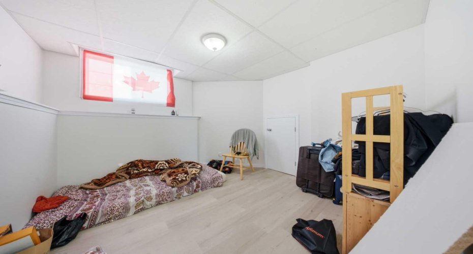 33 MARTIN CROSSING Green, Calgary, Alberta T3J 3P1, 4 Bedroom Bedrooms, 0 ,2 BathroomBathrooms,Residential,For Sale,MARTIN CROSSING,0,A2322585