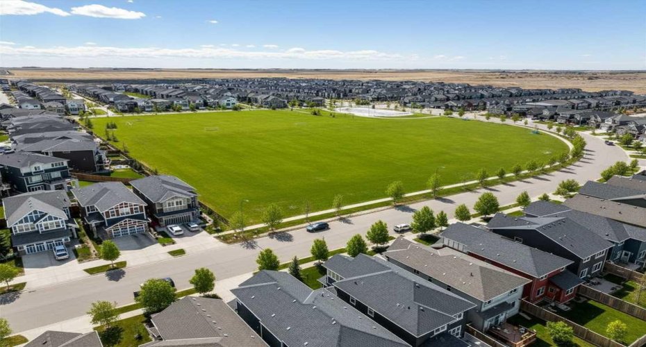 23 Kingston View, Airdrie, Alberta T4A 0K4, 3 Bedroom Bedrooms, 0 ,3 BathroomBathrooms,Residential,For Sale,Kingston,0,A2322643