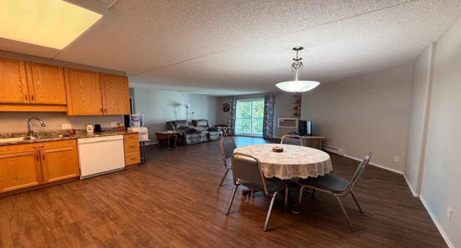 848 4 Avenue, Wainwright, Alberta T9W 1V6, 2 Bedroom Bedrooms, 0 ,2 BathroomBathrooms,Residential,For Sale,4,0,A2322670