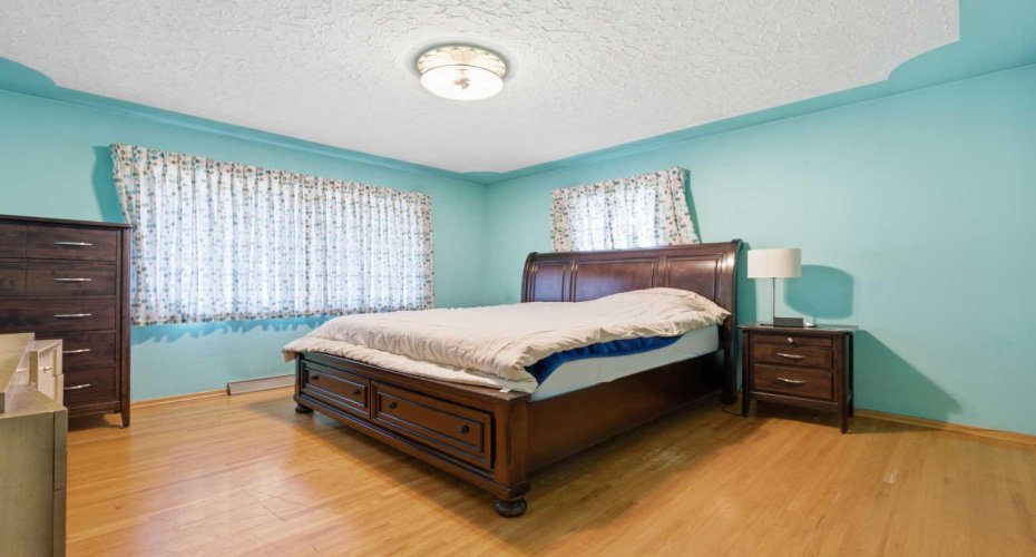 3720 Spruce Drive, Calgary, Alberta T3C 3A7, 3 Bedroom Bedrooms, 0 ,1 BathroomBathrooms,Residential,For Sale,Spruce,0,A2323310