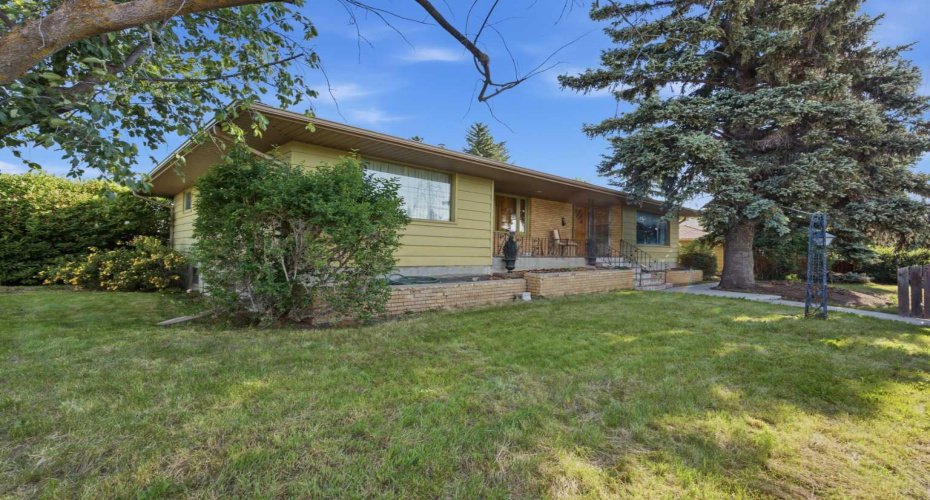 3720 Spruce Drive, Calgary, Alberta T3C 3A7, 3 Bedroom Bedrooms, 0 ,1 BathroomBathrooms,Residential,For Sale,Spruce,0,A2323310
