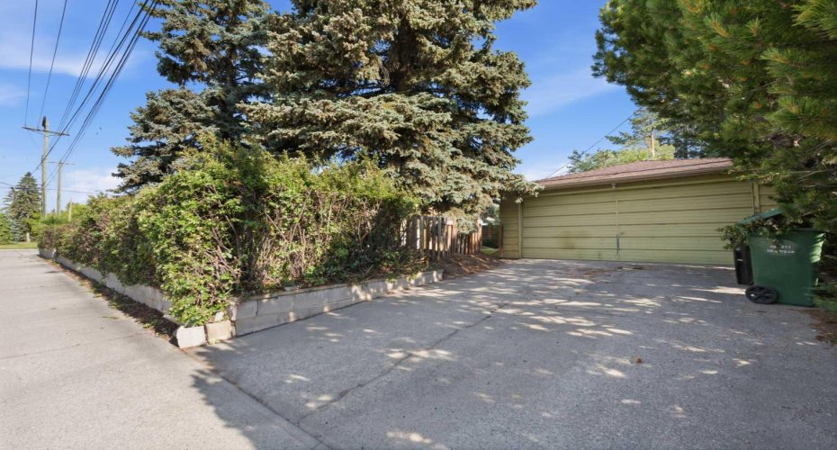 3720 Spruce Drive, Calgary, Alberta T3C 3A7, 3 Bedroom Bedrooms, 0 ,1 BathroomBathrooms,Residential,For Sale,Spruce,0,A2323310