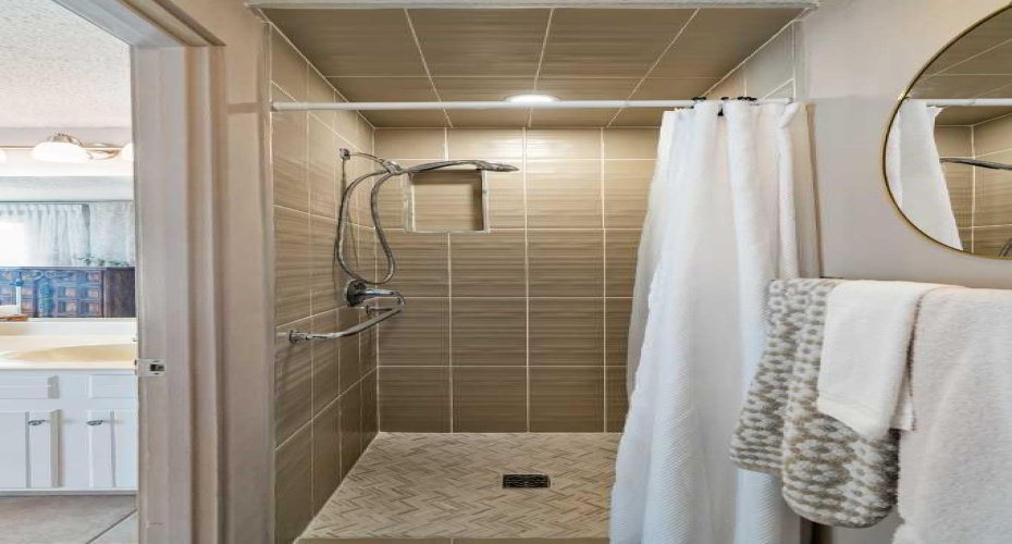 1102 Lake Christina Way, Calgary, Alberta T2J 2R3, 4 Bedroom Bedrooms, 0 ,3 BathroomBathrooms,Residential,For Sale,Lake Christina,0,A2323564