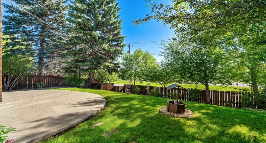 1102 Lake Christina Way, Calgary, Alberta T2J 2R3, 4 Bedroom Bedrooms, 0 ,3 BathroomBathrooms,Residential,For Sale,Lake Christina,0,A2323564