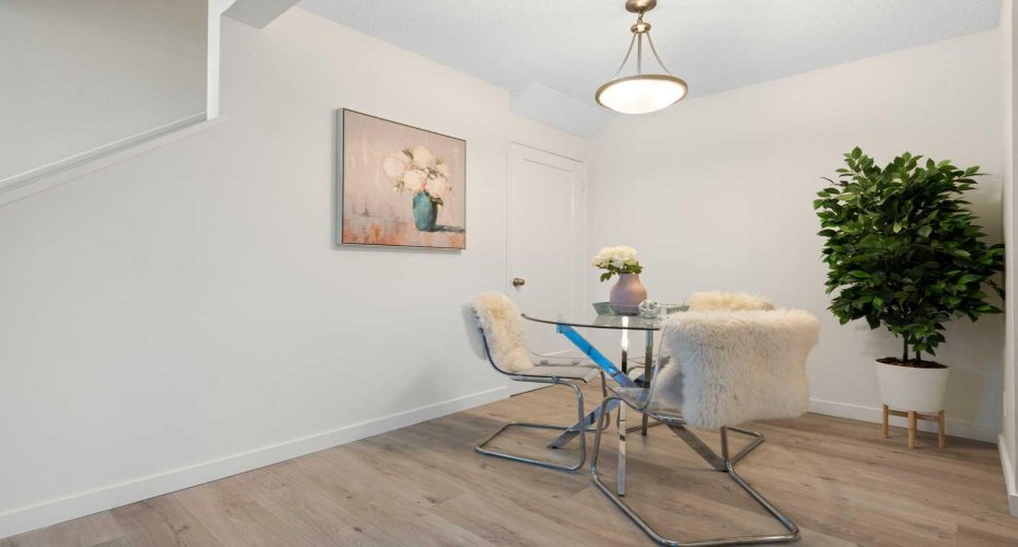 251 90 Avenue, Calgary, Alberta T2J 0A4, 2 Bedroom Bedrooms, 0 ,1 BathroomBathrooms,Residential,For Sale,90,0,A2323936