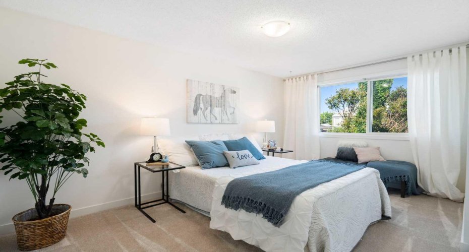 251 90 Avenue, Calgary, Alberta T2J 0A4, 2 Bedroom Bedrooms, 0 ,1 BathroomBathrooms,Residential,For Sale,90,0,A2323936