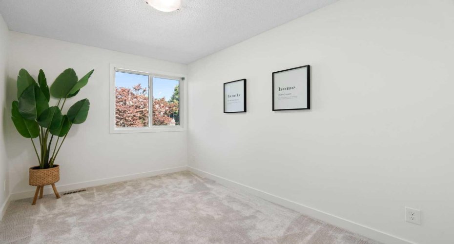 251 90 Avenue, Calgary, Alberta T2J 0A4, 2 Bedroom Bedrooms, 0 ,1 BathroomBathrooms,Residential,For Sale,90,0,A2323936