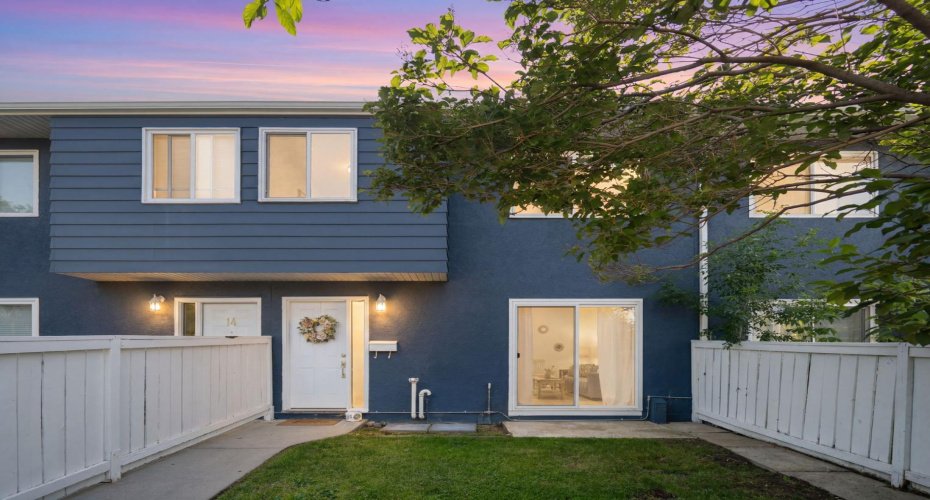 251 90 Avenue, Calgary, Alberta T2J 0A4, 2 Bedroom Bedrooms, 0 ,1 BathroomBathrooms,Residential,For Sale,90,0,A2323936