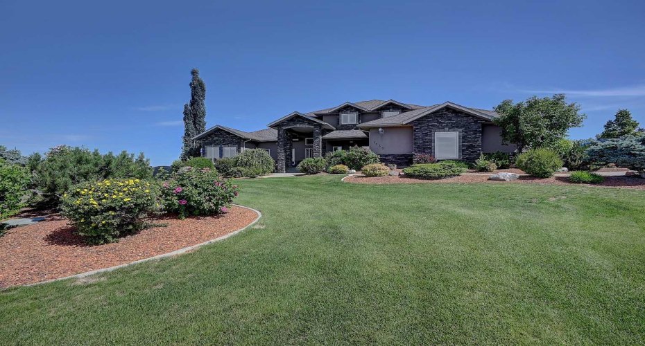 1130 Redlow Drive, Beaverlodge, Alberta T0H 0C0, 6 Bedroom Bedrooms, 0 ,4 BathroomBathrooms,Residential,For Sale,Redlow,0,A2324224