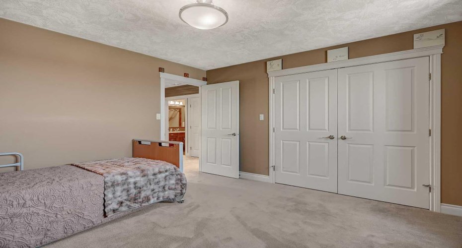 1130 Redlow Drive, Beaverlodge, Alberta T0H 0C0, 6 Bedroom Bedrooms, 0 ,4 BathroomBathrooms,Residential,For Sale,Redlow,0,A2324224