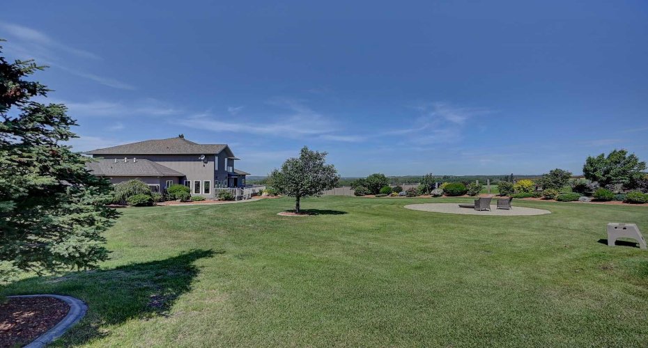 1130 Redlow Drive, Beaverlodge, Alberta T0H 0C0, 6 Bedroom Bedrooms, 0 ,4 BathroomBathrooms,Residential,For Sale,Redlow,0,A2324224