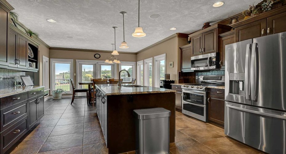 1130 Redlow Drive, Beaverlodge, Alberta T0H 0C0, 6 Bedroom Bedrooms, 0 ,4 BathroomBathrooms,Residential,For Sale,Redlow,0,A2324224