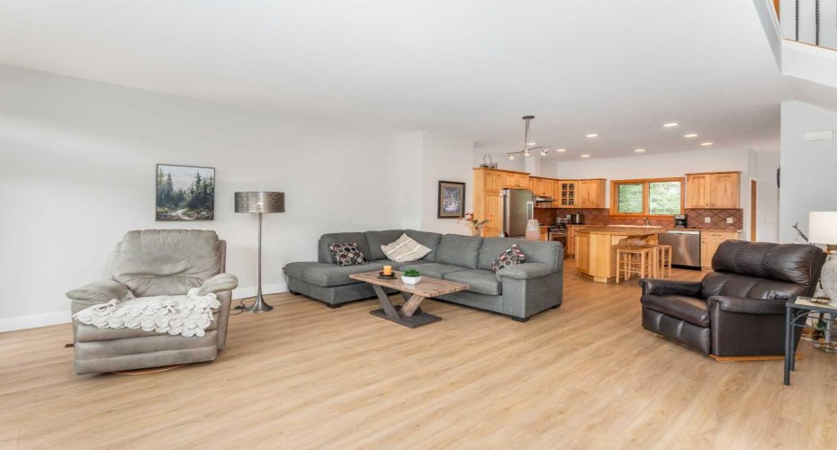 300 Eagle Terrace Road, Canmore, Alberta T1W 3E5, 3 Bedroom Bedrooms, 0 ,4 BathroomBathrooms,Residential,For Sale,Eagle Terrace,0,A2324717