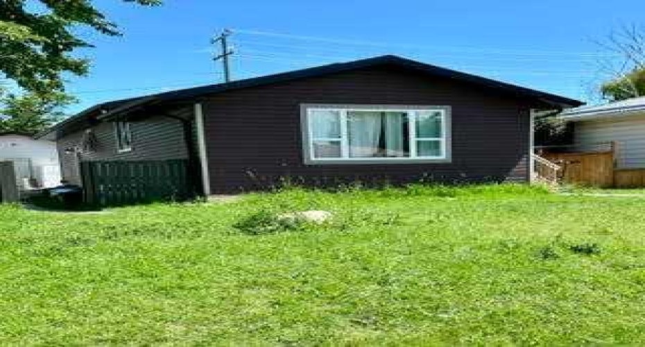 4421 40A Avenue, Red Deer, Alberta T4N 2X3, 1 Bedroom Bedrooms, 0 ,1 BathroomBathrooms,Residential,For Sale,40A,0,A2325275