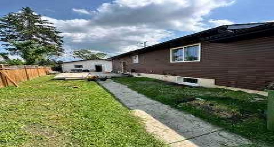 4421 40A Avenue, Red Deer, Alberta T4N 2X3, 1 Bedroom Bedrooms, 0 ,1 BathroomBathrooms,Residential,For Sale,40A,0,A2325275