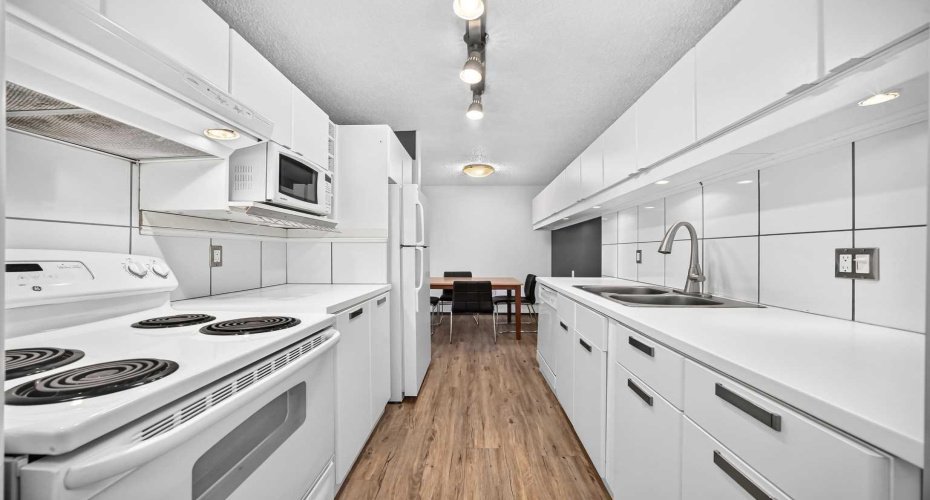 3115 51 Street, Calgary, Alberta T3E6P4, 1 Bedroom Bedrooms, 0 ,1 BathroomBathrooms,Residential,For Sale,51,0,A2325427